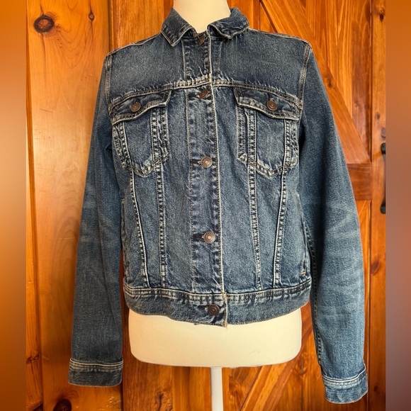 Women’s American Eagle Strigid Classic Denim Jacket - Picture 4 of 5